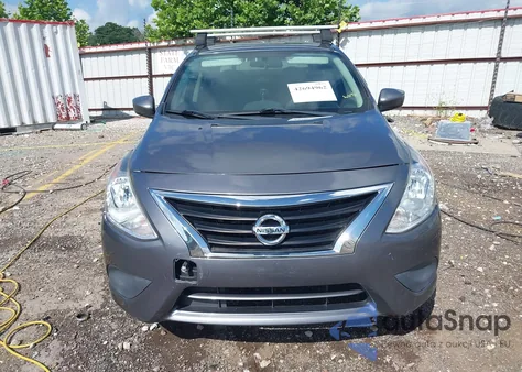 2017 Nissan Versa 1.6 S z USA, uszkodzony, nr VIN 3N1CN7AP6HL900180